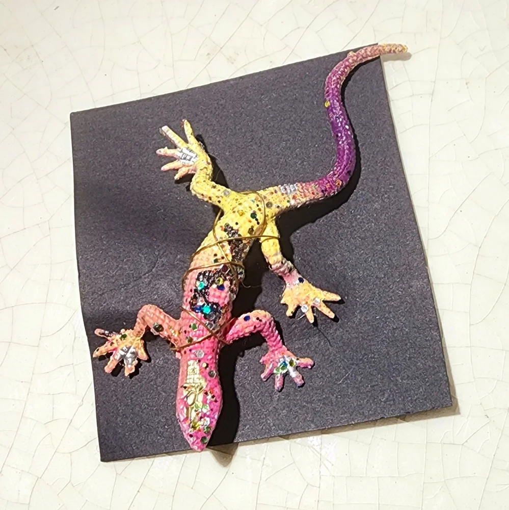 Colorful lizard, iguana wired wrapped brooch